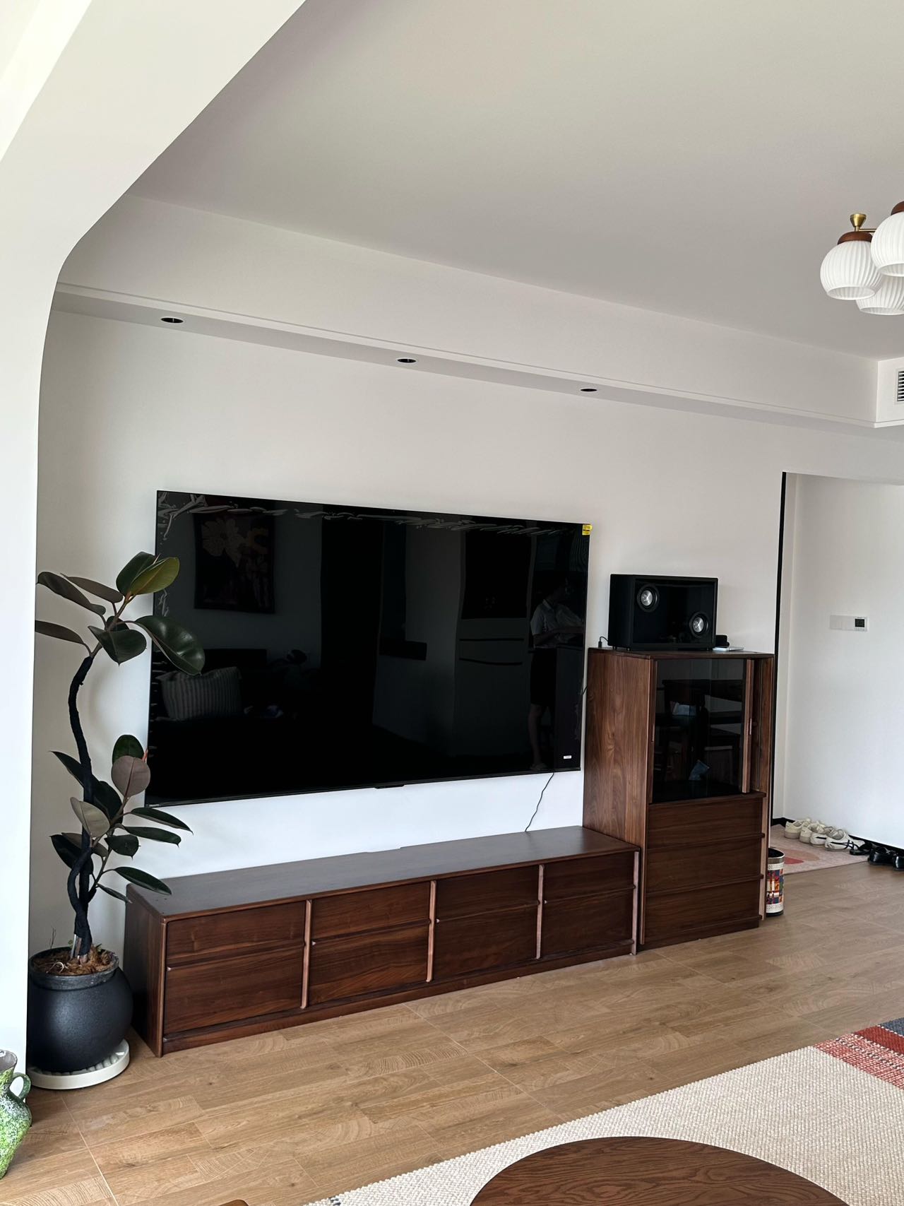 Wood-Strip-Effect Tiles in a Mid-Century Home — Living Room